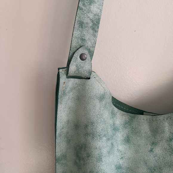 Elegant Green Fringe Shoulder Bag and crossbody bag leather bag - Picture 7 of 16